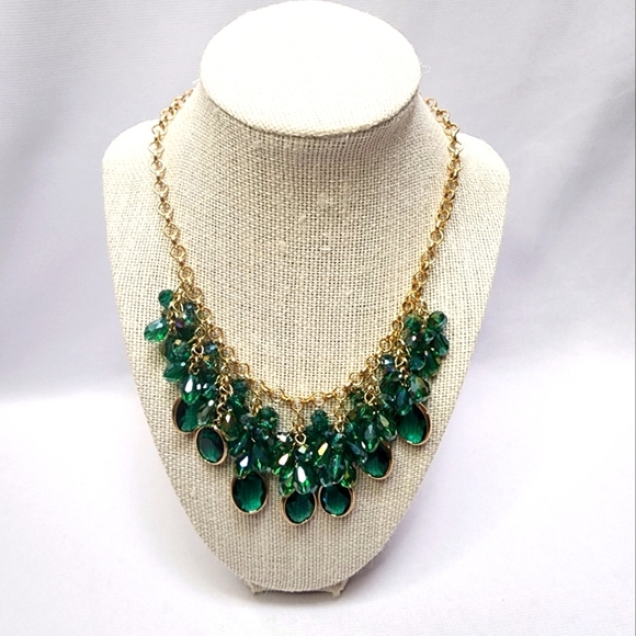 Green and Golden Statement Necklace - Picture 2 of 9